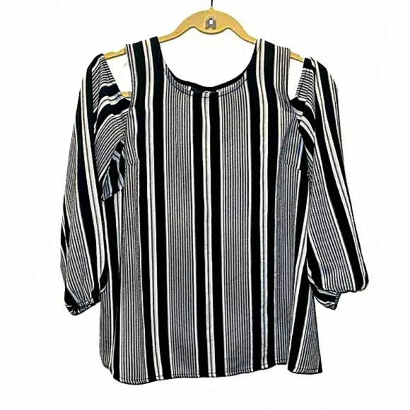 BOBEAU Blouse 2 for‎ $22❇️ - Picture 1 of 3